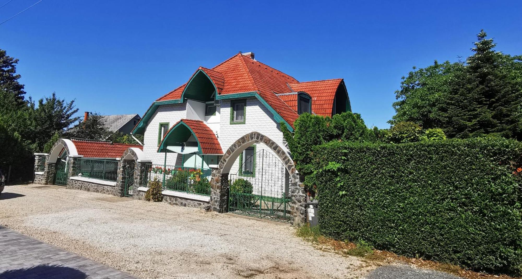 פוניארצוושהג' Dolce Villa Balaton מראה חיצוני תמונה